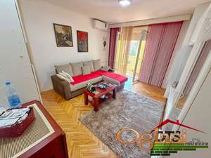 Durlan 45m2, sredjen sa stvarima